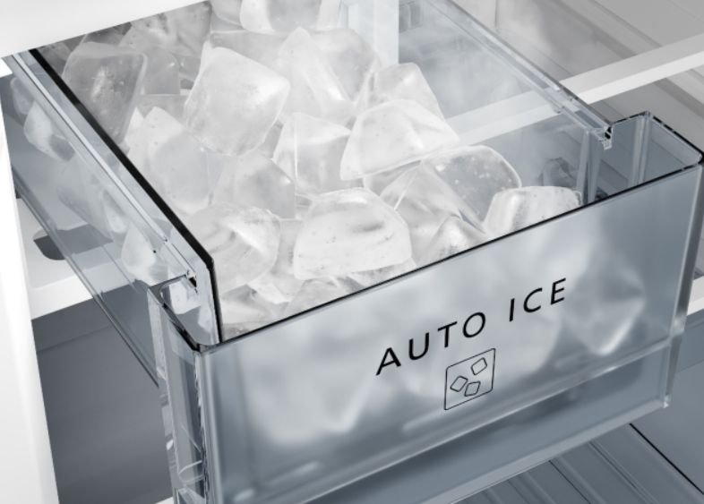 Chức năng làm đá tự động giúp bạn nhanh chóng tận hưởng đá viên nhanh chóng