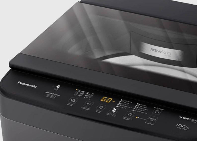 Bảng điều khiển được thiết kế trực quan, các nút bấm bố trí thông minh cùng ngôn ngữ Anh Việt