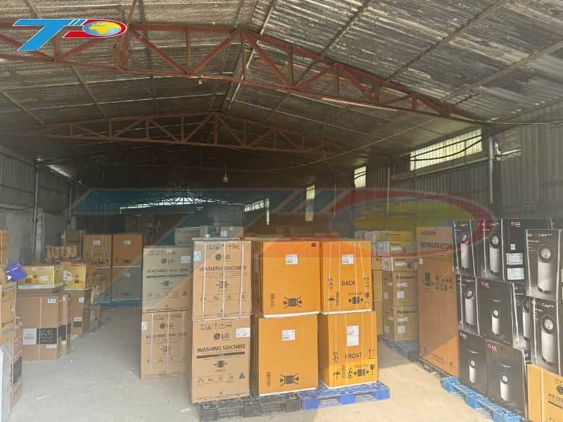 Kho hàng được trải rộng khắp trên địa bàn Hà Nội