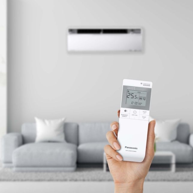 Trang bị bộ điều khiển từ xa không dây đi kèm với dàn lạnh