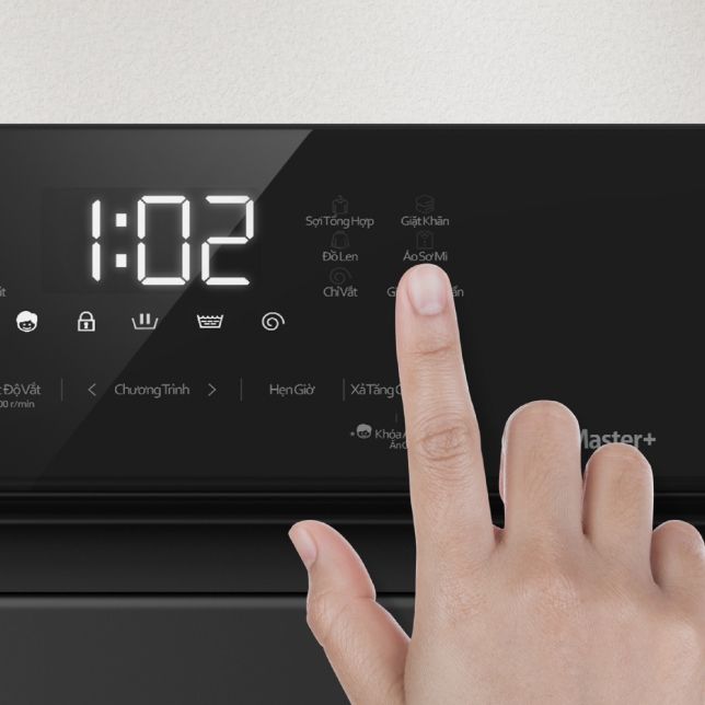 Máy cũng được trang bị nhiều chương trình giặt đa dạng