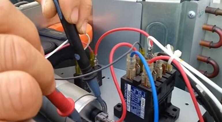 Tìm hiểu về mã lỗi H11 điều hòa Panasonic là gì? Cách xử lý hiệu quả 3 Do lỗi kết nối giữa dàn lạnh và dàn nóng