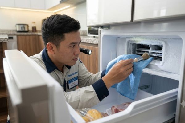 Tủ lạnh Panasonic không làm đá